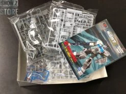 Flame Toys Furai Model Ultra Magnus Model Kit IDW Version -Cheap Toy Store b056a3b63d